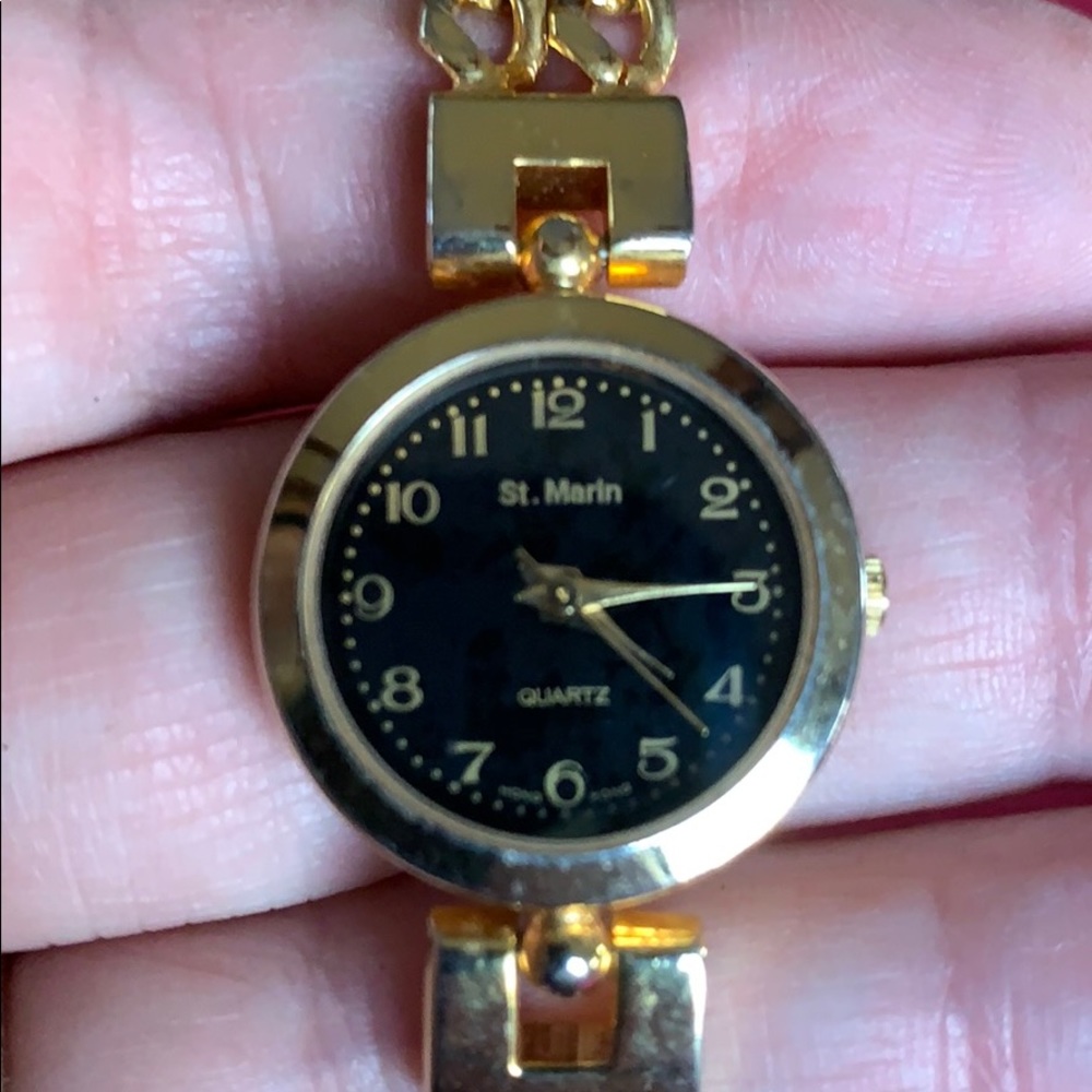 Gold Colored Watch - Picture 3 of 4